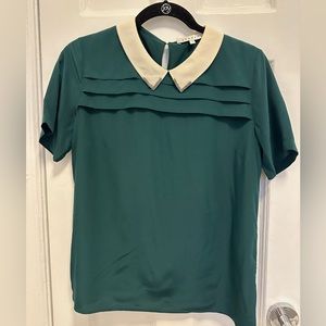 Silk green top with Peter Pan detail